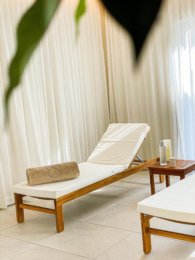 Domaine Du Roncemay - Hotel, Restaurants, Spa & Golf Aillant-sur-Tholon Exterior foto