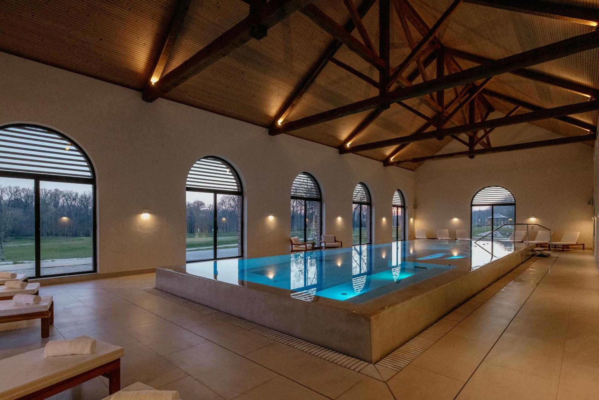 Domaine Du Roncemay - Hotel, Restaurants, Spa & Golf Aillant-sur-Tholon Exterior foto