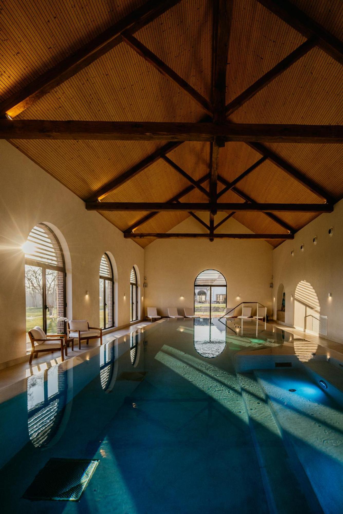 Domaine Du Roncemay - Hotel, Restaurants, Spa & Golf Aillant-sur-Tholon Exterior foto
