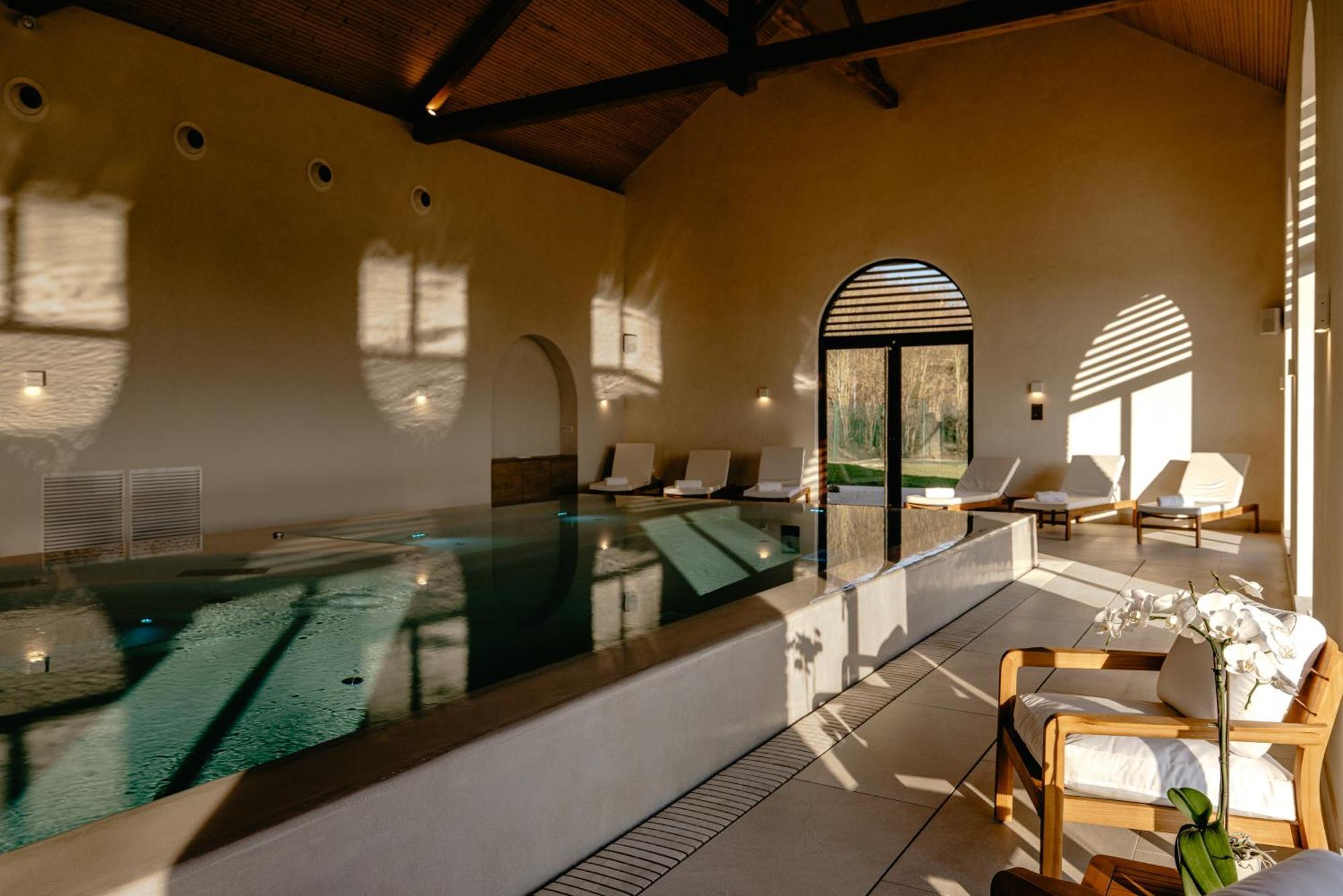 Domaine Du Roncemay - Hotel, Restaurants, Spa & Golf Aillant-sur-Tholon Exterior foto