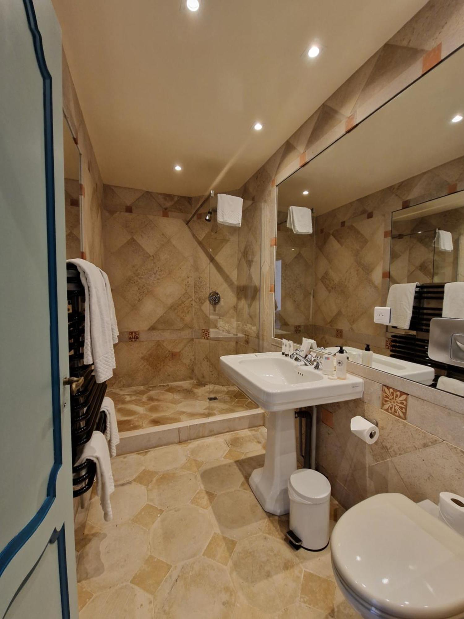 Domaine Du Roncemay - Hotel, Restaurants, Spa & Golf Aillant-sur-Tholon Exterior foto